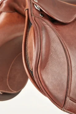 Honour Close Contact Saddle