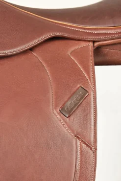 Honour Close Contact Saddle